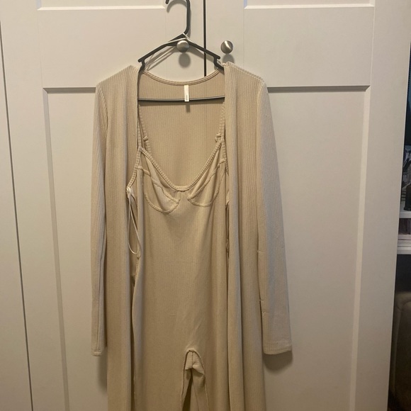 Take Me Anywhere Cardigan Set - Picture 4 of 4